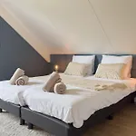 Ferienhaus 6-p Wellnesshuisje Met Sauna/hottub Bij Nijmegen *